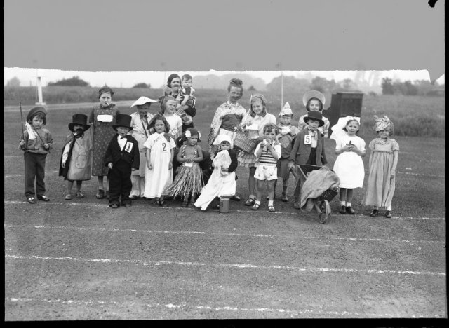 Norcot Road Fancy Dress, Tilehurst